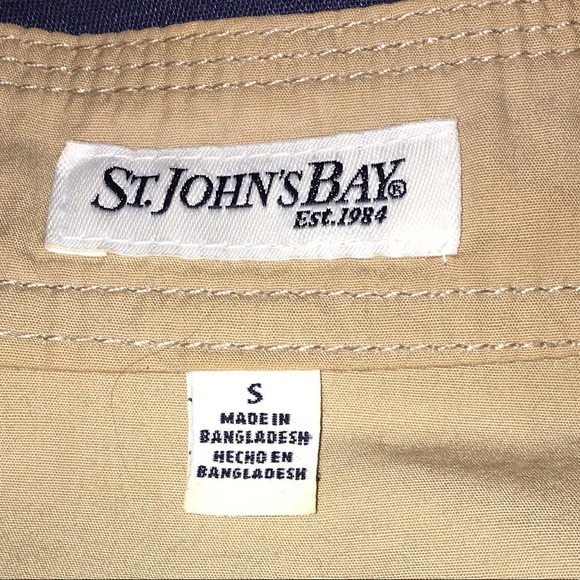 Button Up Top - Picture 5 of 8